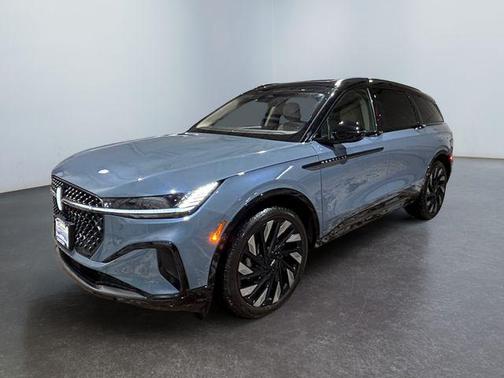 2025 Lincoln Nautilus Reserve