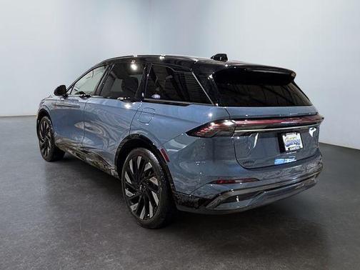 2025 Lincoln Nautilus Reserve