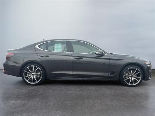 2024 Genesis G70 2.5T