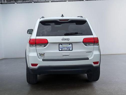 Bright White Clearcoat 2015 Jeep Grand Cherokee Laredo