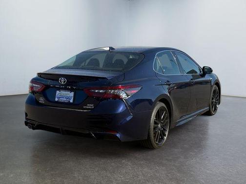 2021 Toyota Camry Hybrid XSE