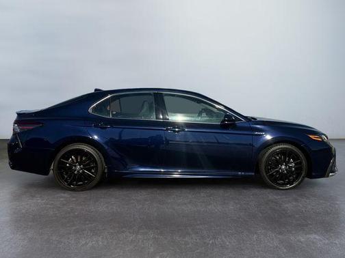2021 Toyota Camry Hybrid XSE