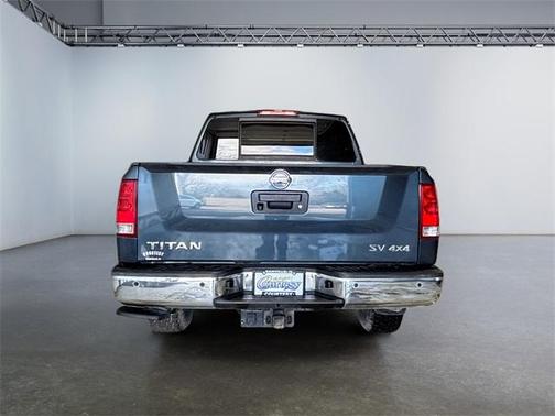 2014 Nissan Titan SV