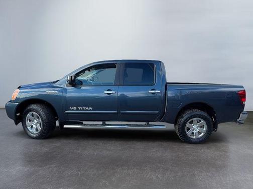 2014 Nissan Titan SV