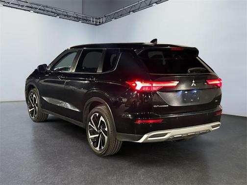 2024 Mitsubishi Outlander SE Black Edition