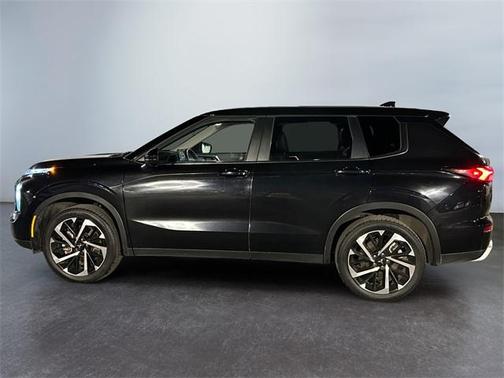 2024 Mitsubishi Outlander SE Black Edition