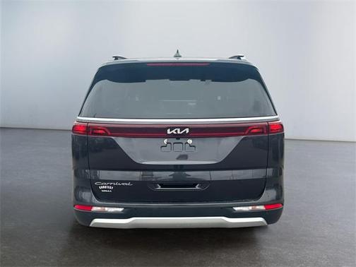 2022 Kia Carnival LX