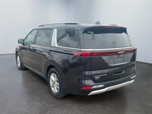2022 Kia Carnival LX