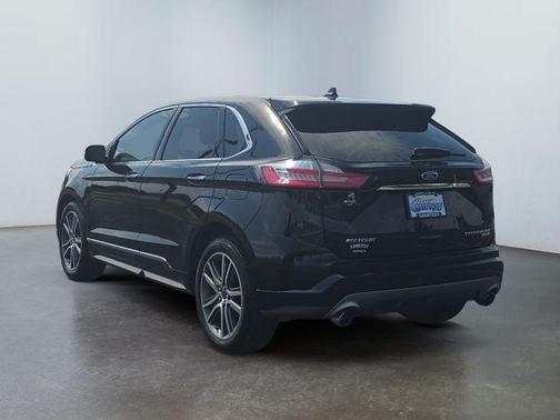 Black 2019 Ford Edge Titanium