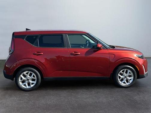 Mars Orange 2023 Kia Soul LX