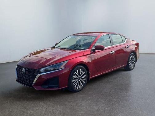 Scarlet Ember 2023 Nissan Altima 2.5 SV