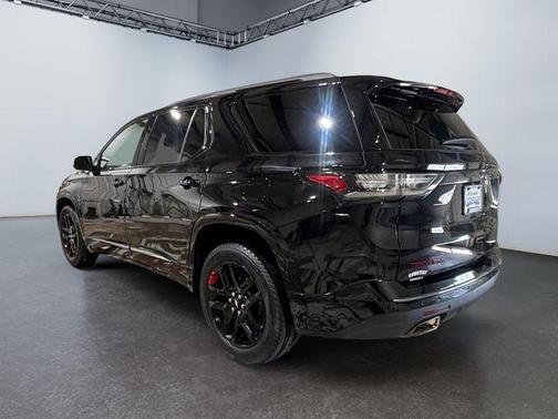 Mosaic Black Metallic 2019 Chevrolet Traverse Premier