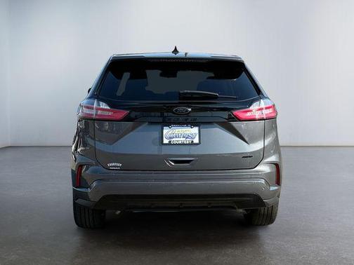 2023 Ford Edge SE