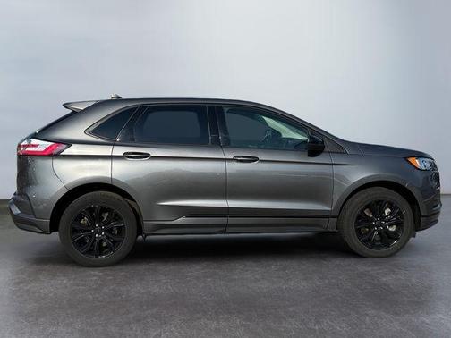 2023 Ford Edge SE