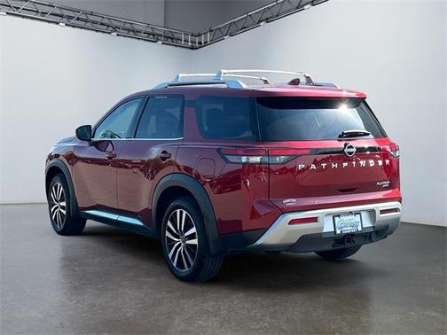 2024 Nissan Pathfinder Platinum