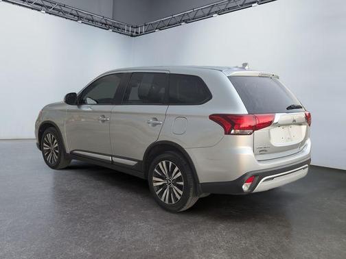 2020 Mitsubishi Outlander 
