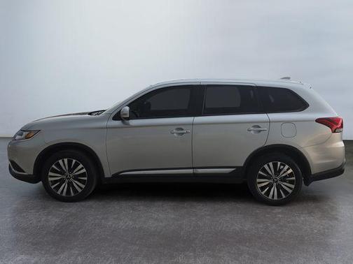 2020 Mitsubishi Outlander 