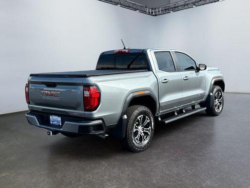 2025 GMC Canyon AT4