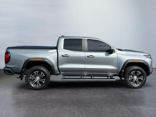 2025 GMC Canyon AT4