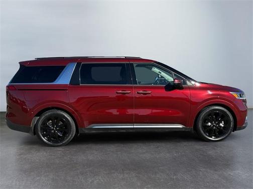 2022 Kia Carnival SX