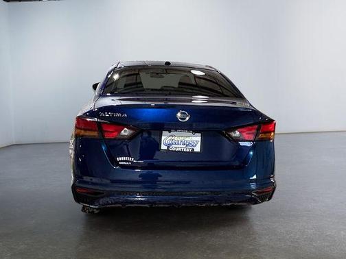 Gray 2019 Nissan Altima 2.5 S