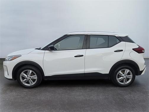 2022 Nissan Kicks S