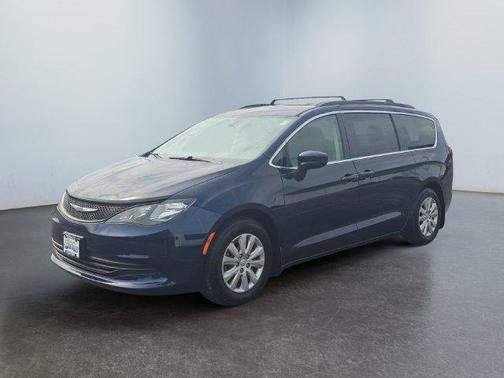 Jazz Blue Pearlcoat 2018 Chrysler Pacifica L