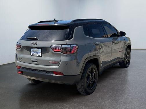 Sting Gray Clearcoat 2024 Jeep Compass Trailhawk