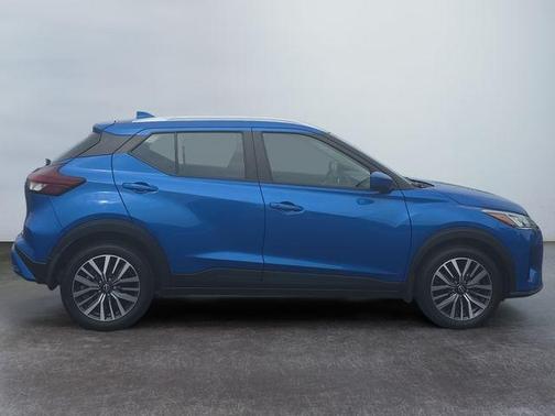 Electric Blue Metallic 2023 Nissan Kicks SV