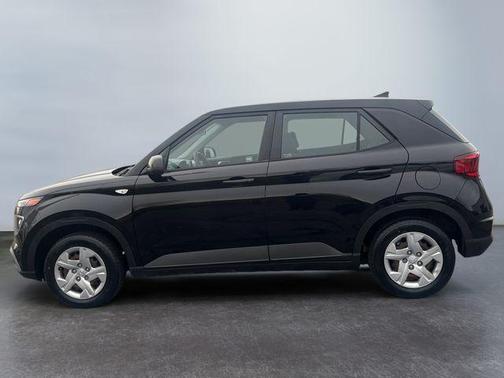 2020 Hyundai VENUE SE