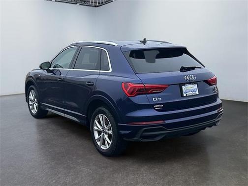 2023 Audi Q3 45 S line Premium