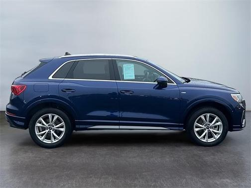 2023 Audi Q3 45 S line Premium
