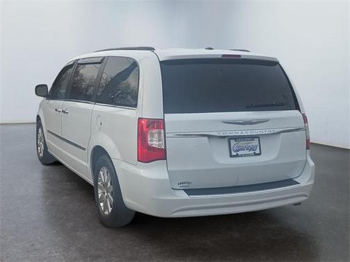2015 Chrysler Town & Country Touring