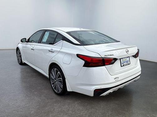 2024 Nissan Altima 2.5 SL