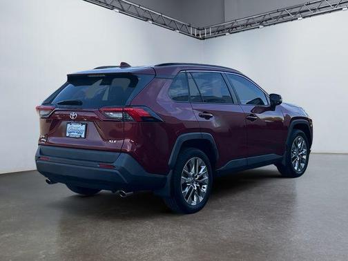 2020 Toyota RAV4 XLE Premium