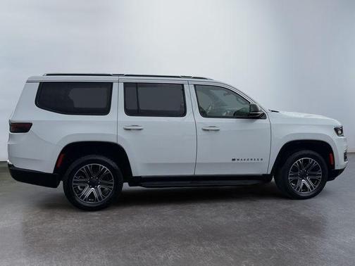 Bright White Clearcoat 2024 Jeep Wagoneer Series II