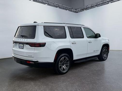 Bright White Clearcoat 2024 Jeep Wagoneer Series II