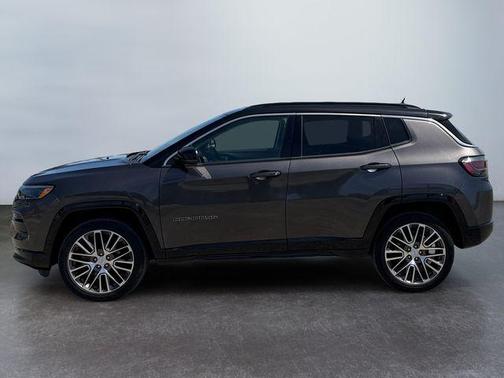 Granite Crystal Clearcoat Metallic 2022 Jeep Compass Limited