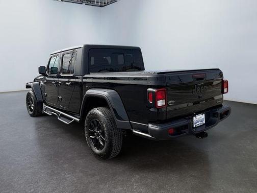 Black Clearcoat 2023 Jeep Gladiator Sport