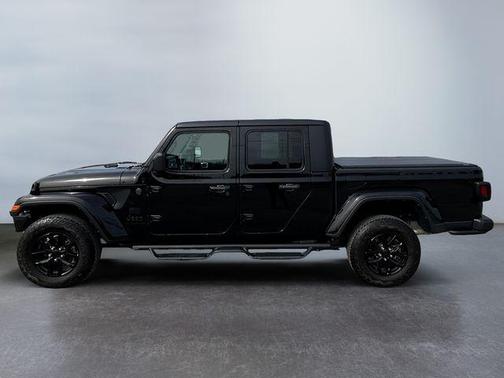 Black Clearcoat 2023 Jeep Gladiator Sport