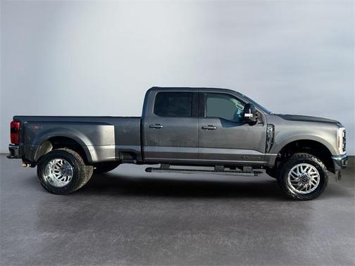 2025 Ford F-350 Lariat Super Duty