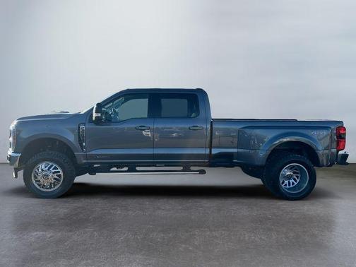 2025 Ford F-350 Lariat Super Duty