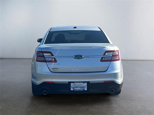 2017 Ford Taurus SE