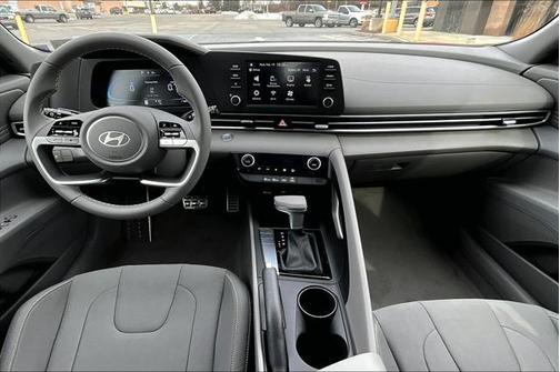 2025 Hyundai ELANTRA Sport
