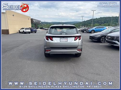 Shimmering Silver 2026 Hyundai TUCSON SE