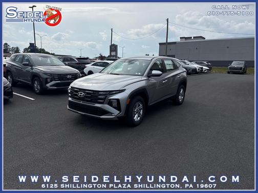 Shimmering Silver 2026 Hyundai TUCSON SE