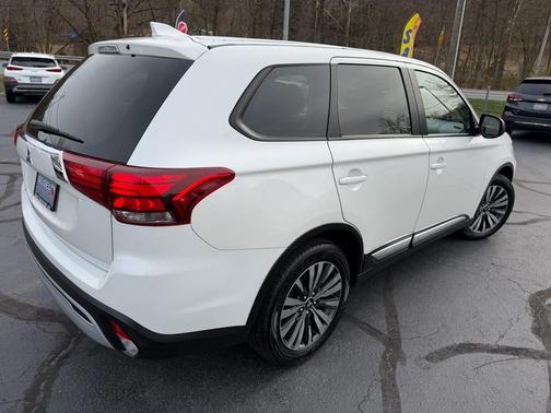2020 Mitsubishi Outlander ES