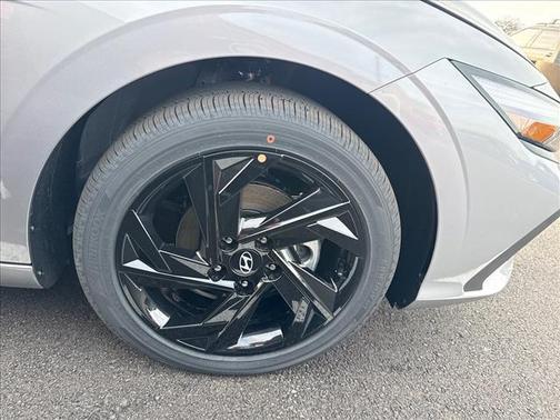 2026 Hyundai ELANTRA HEV SEL Sport