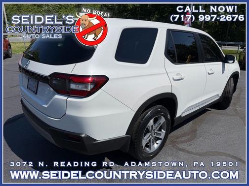 Platinum White Pearl 2023 Honda Pilot 2WD EX-L 7 Passenger