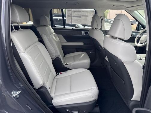 Ecotronic Gray 2026 Hyundai SANTA FE HEV Calligraphy